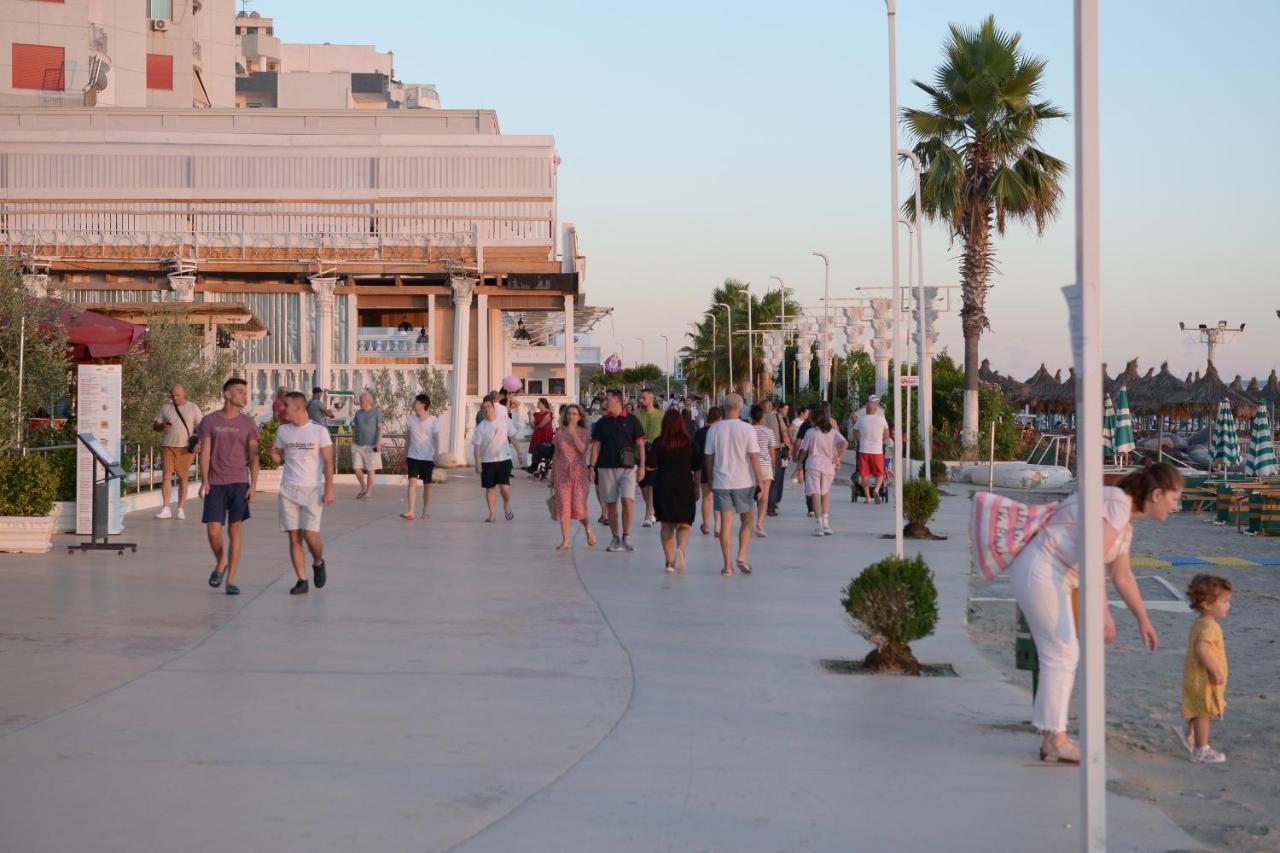Hotel Andi Durrës Exteriör bild