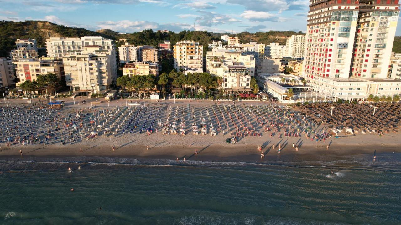 Hotel Andi Durrës Exteriör bild