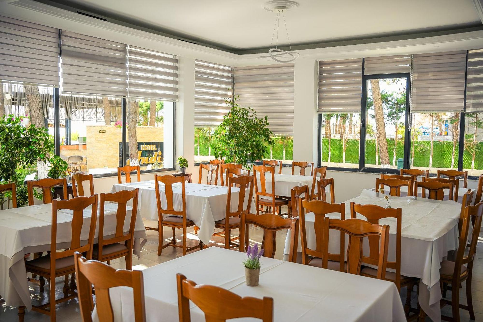 Hotel Andi Durrës Exteriör bild
