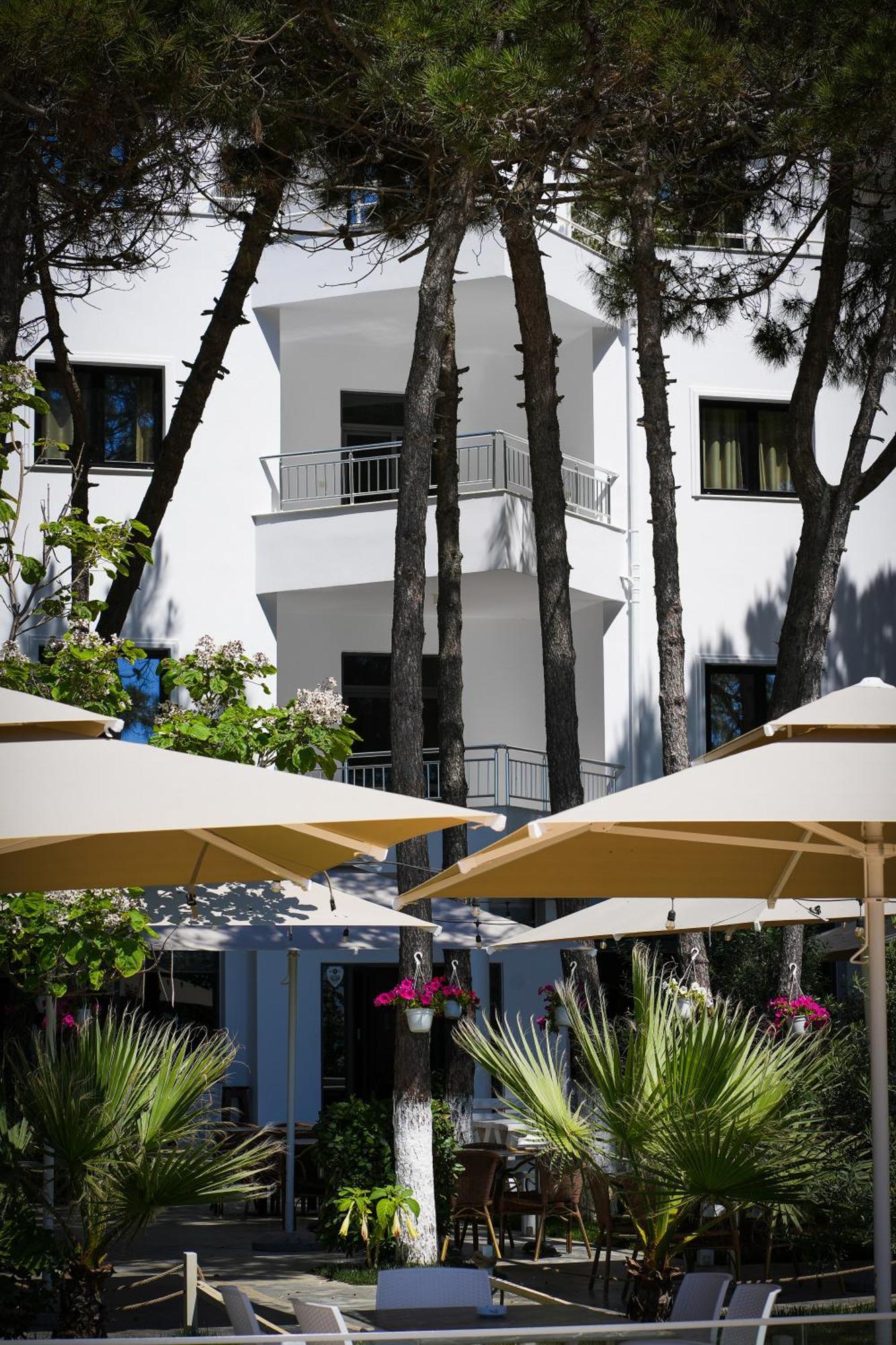 Hotel Andi Durrës Exteriör bild